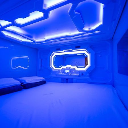 Space Q Capsule Hotel Sídney Exterior foto