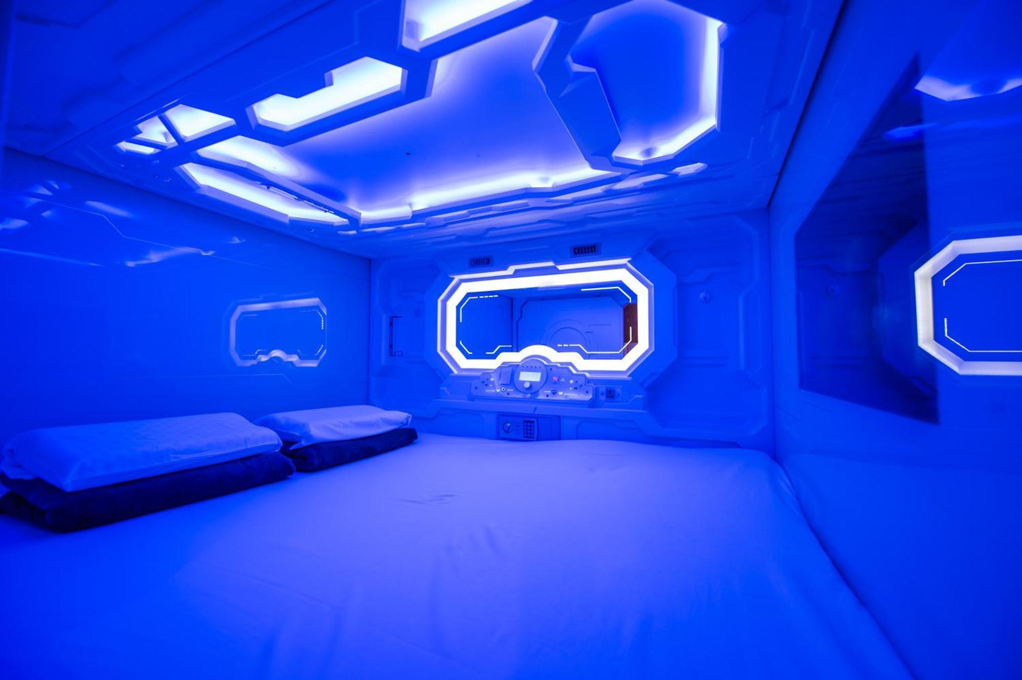 Space Q Capsule Hotel Sídney Exterior foto